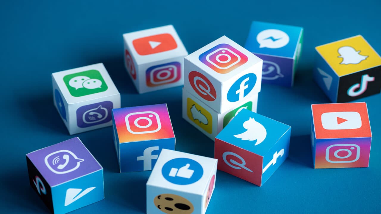 Portada de: USO RESPONSABLE DE REDES SOCIALES
